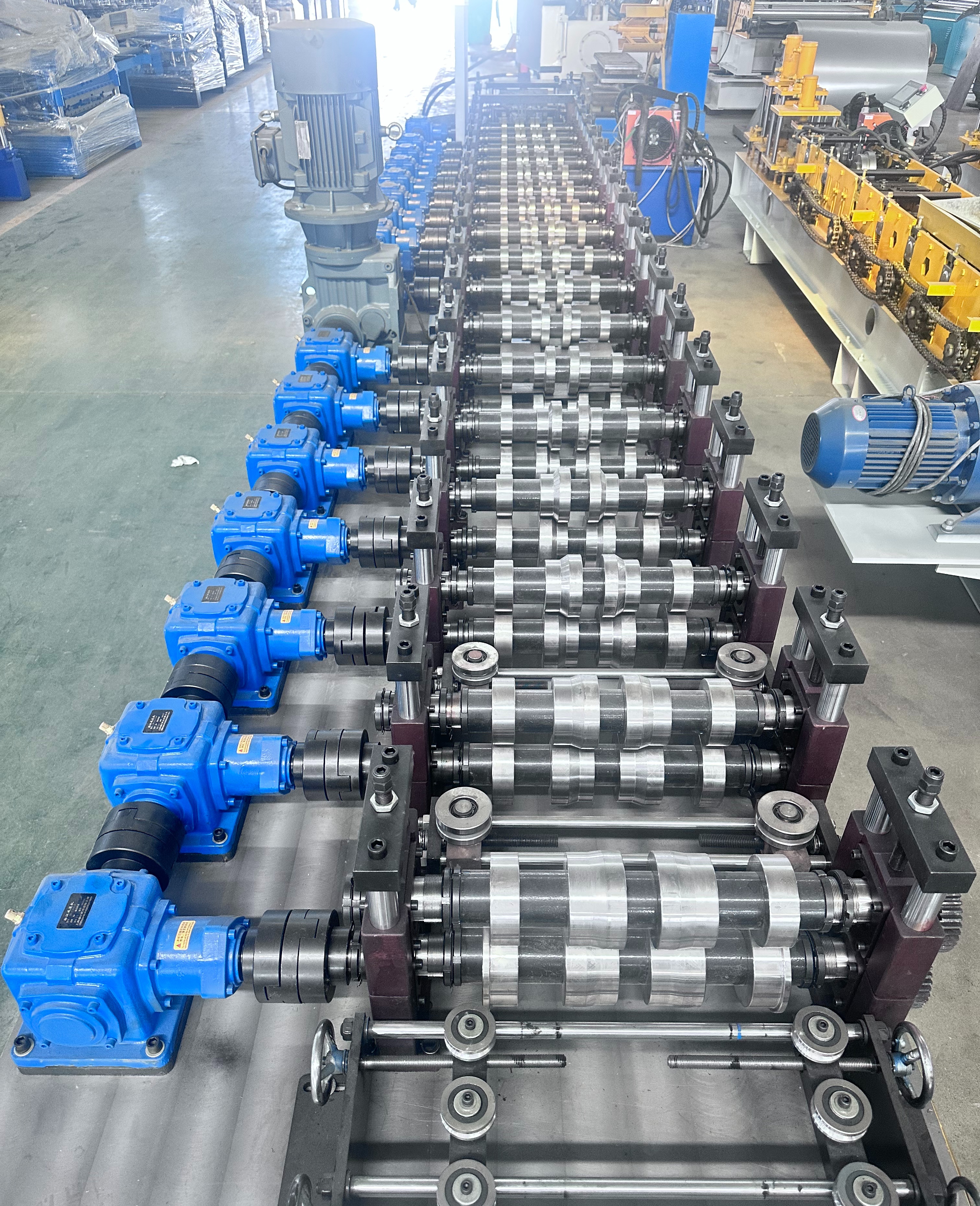 How Roll Forming Machines Improve Production Efficiency in Metal Roofing Industry