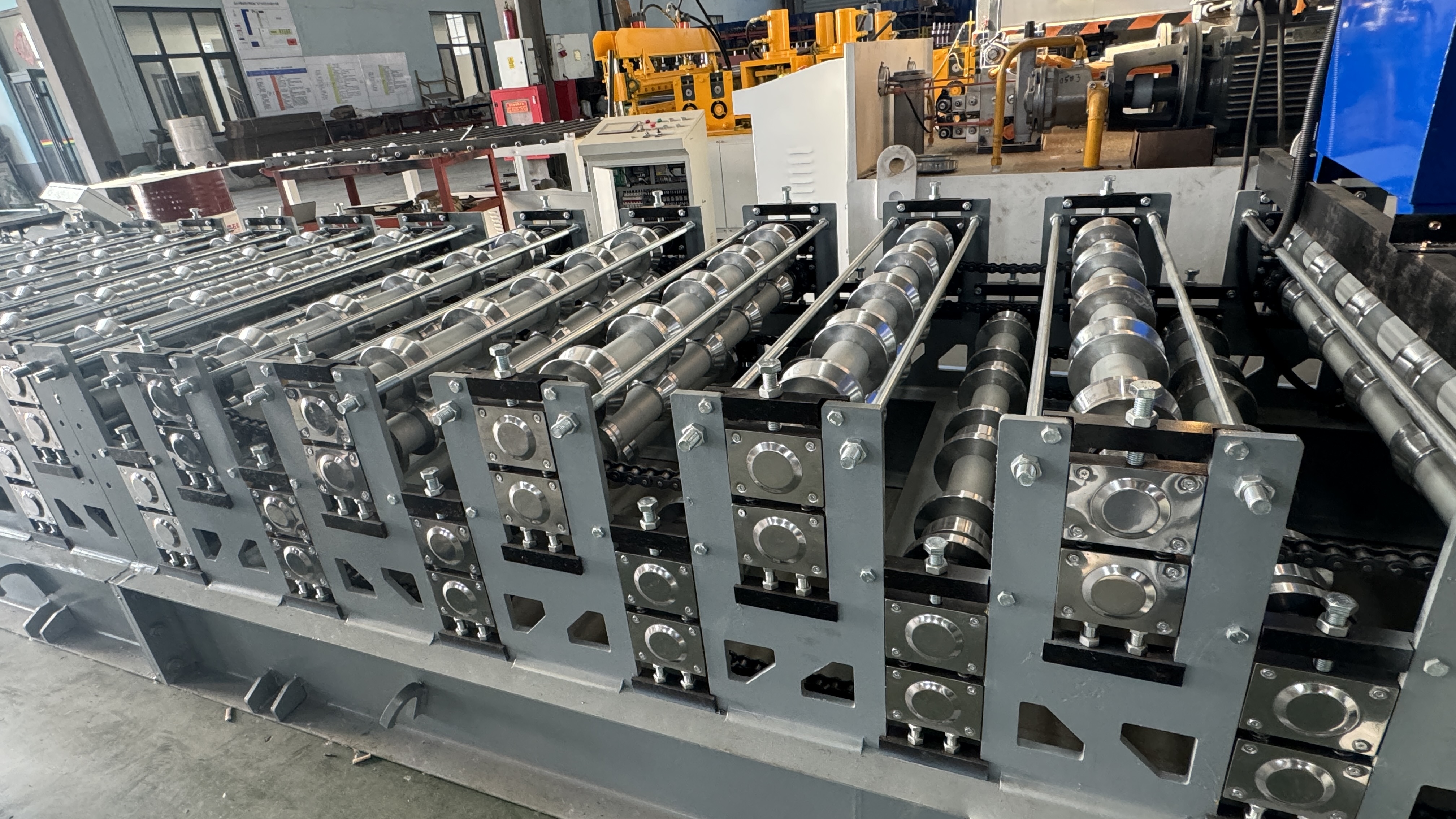 Five Factors That Affect Roll Forming Machine Performance