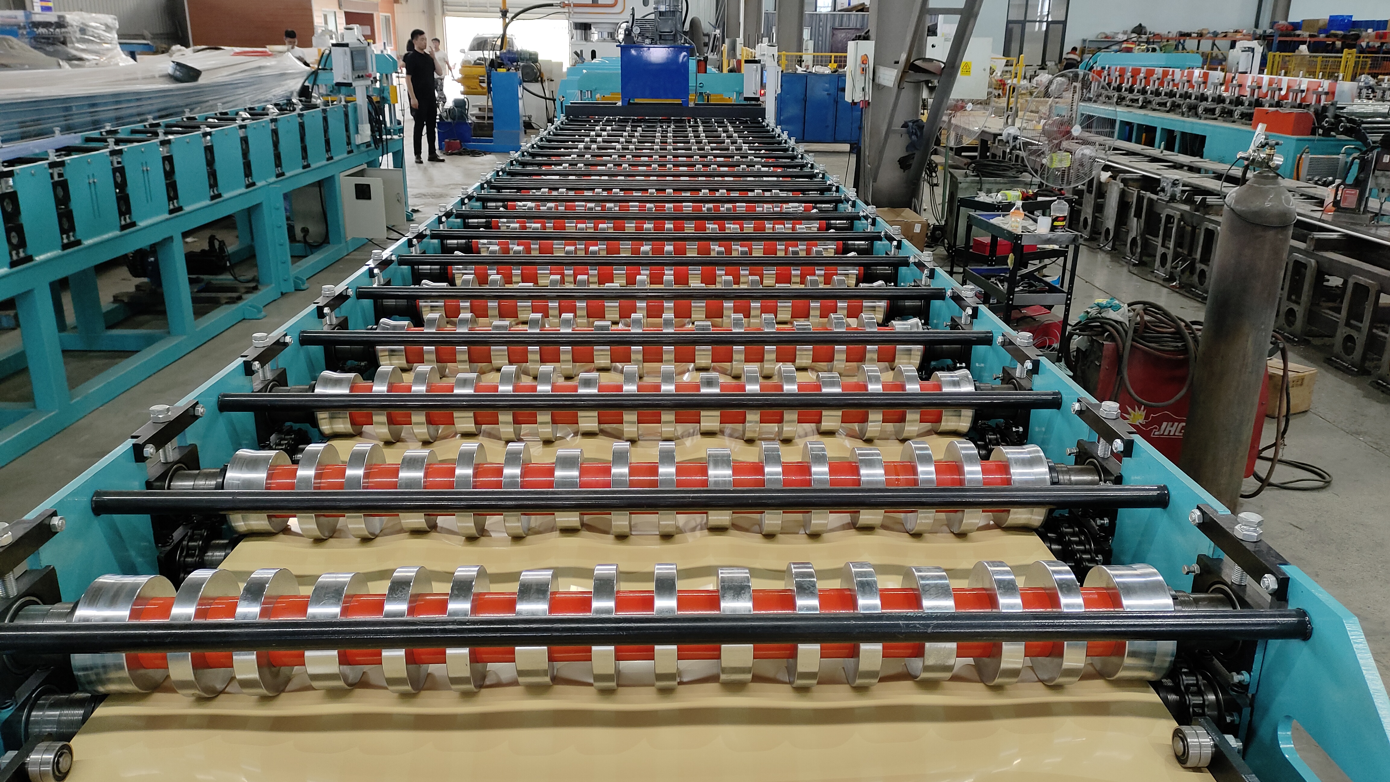 Floor Deck Roll Forming Machine: Improving Efficiency in Steel Building Construction