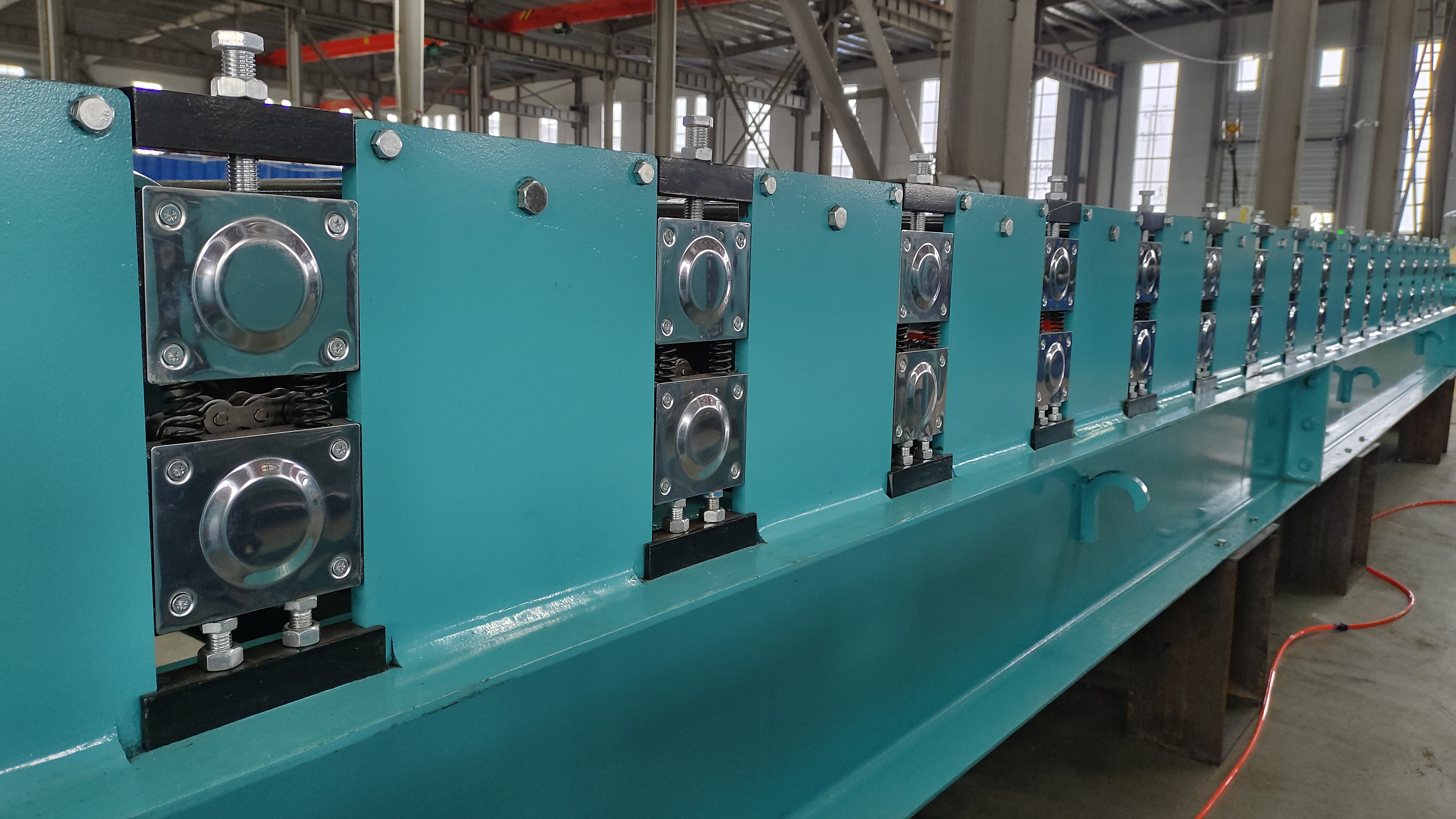 Comprehensive Roll Forming Line Solutions: High-Efficiency Custom Machinery by Parfu