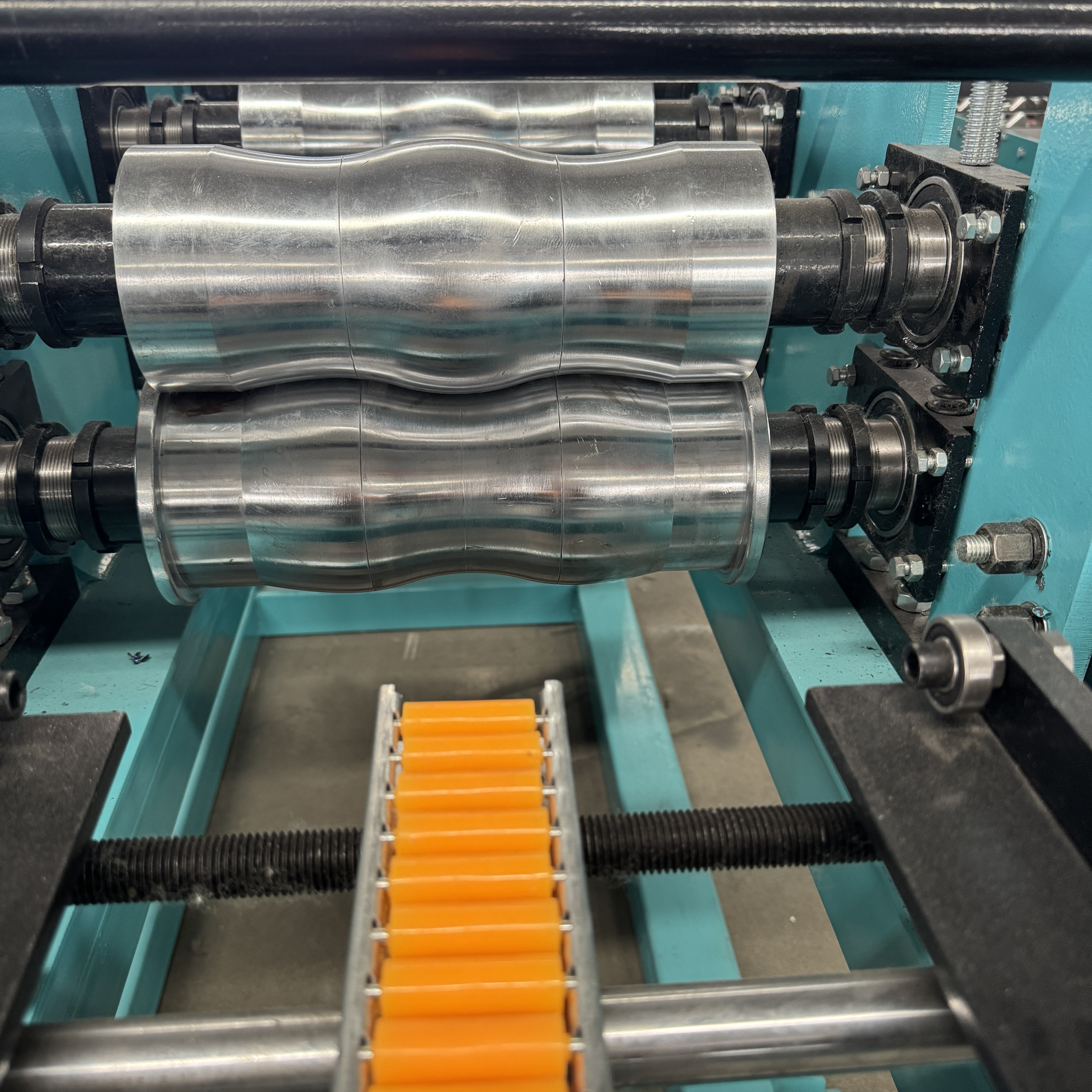 What Steel Thickness Can a Roll Forming Machine Process?