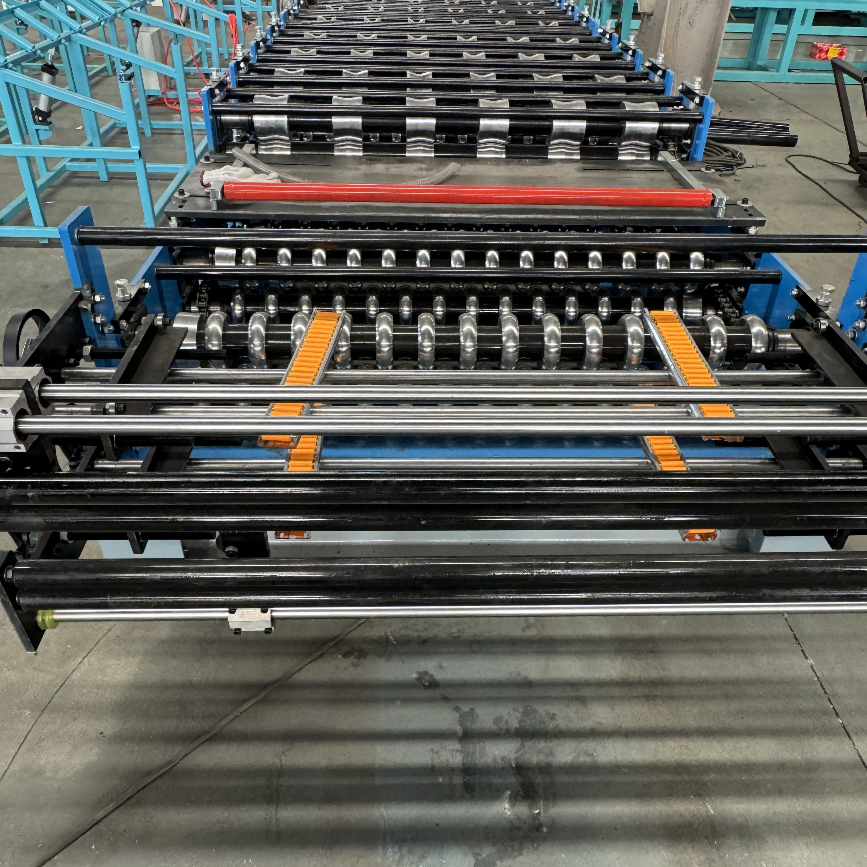 C Purlin vs. Z Purlin: Which Purlin Roll Forming Machine Do You Need